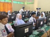 WORKSHOP OPTIMASI WEBSITE SEKOLAH UPT SMP NEGERI 3 TUBAN ANTAR ORGANISASI : OSIS, ROHIS, DEWAN, DAN JURNALISTIK